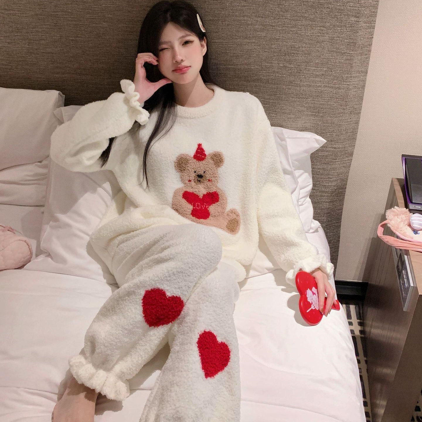 软绵绵小熊睡衣女生冬季加厚保暖半边绒套装家居服可外穿套头软糯,女士内衣/男士内衣/家居服,睡衣/家居服套装,淘宝优惠券,粉丝福利购,淘宝优惠卷