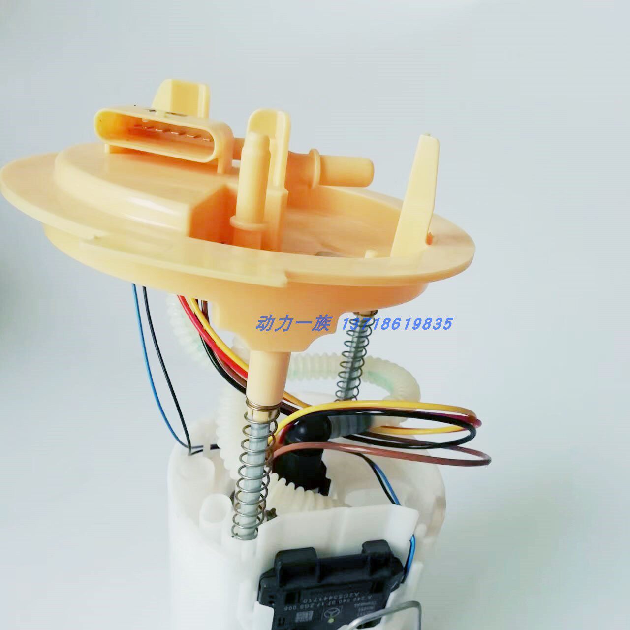 奔驰A160 A180 A200CDI低压柴油泵W176  W246柴油泵总成 原厂