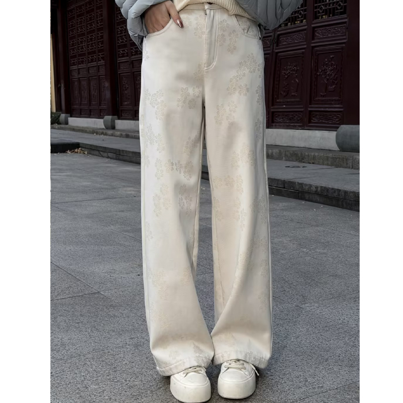 邱莹莹HELA AOMI “提花牛仔.加绒版”莱赛尔53%提花设计牛仔裤