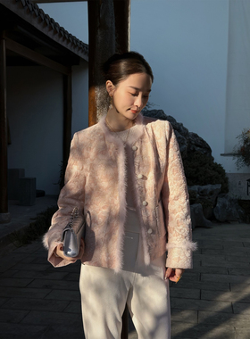 邱莹莹 HELA AOMI “烟霞芷.鎏金刺绣”白鸭绒+水貂毛国风羽绒服