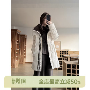 奶白暖屿 AOMI 90白鹅绒缎面高级感蓬松羽绒服 HELA 邱莹莹