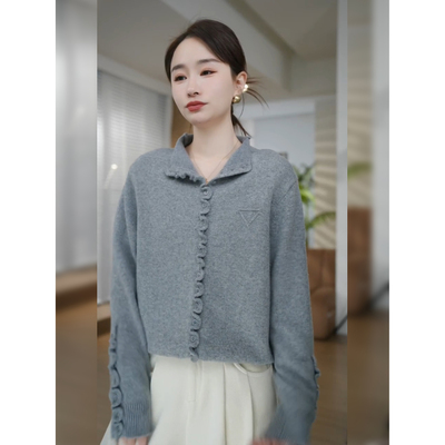 邱莹莹 HELA AOMI “花边立领”绵羊毛兔毛时尚个性半高领针织衫