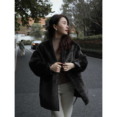 邱莹莹 HELA AOMI “水光拉贡”羊皮毛一体轻奢时尚保暖皮草