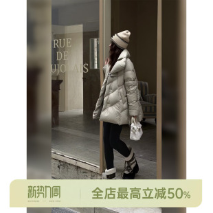 天使降临白鹅绒 AOMI 大翻领简约风面包羽绒服 HELA 邱莹莹