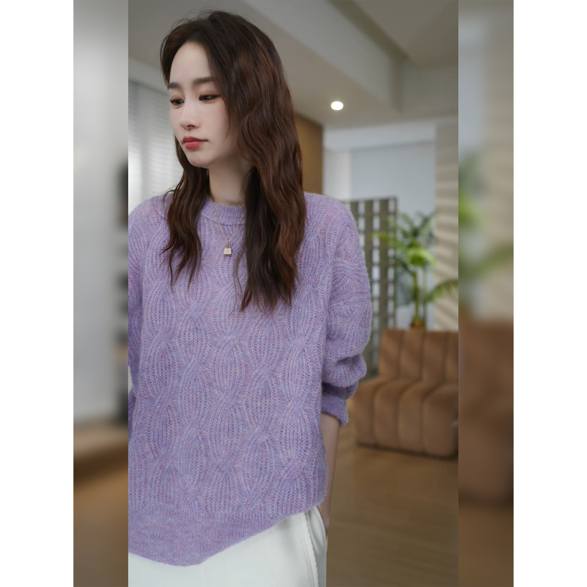 邱莹莹 HELA AOMI “康宝莱.羊驼贝贝”羊驼毛33%+羊毛针织衫