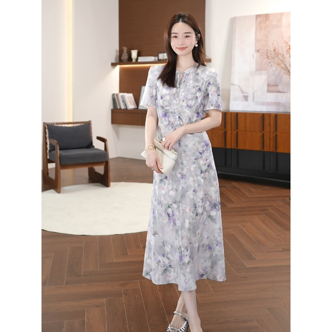 邱莹莹 "小苍兰"桑蚕丝弹力双绉油画晕染印花夏季短袖圆领连衣裙