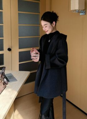邱莹莹  