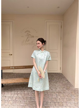 邱莹莹  