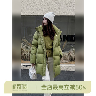 牛油果 AOMI 90白鹅绒连帽豆腐块泡芙羽绒服 HELA 邱莹莹