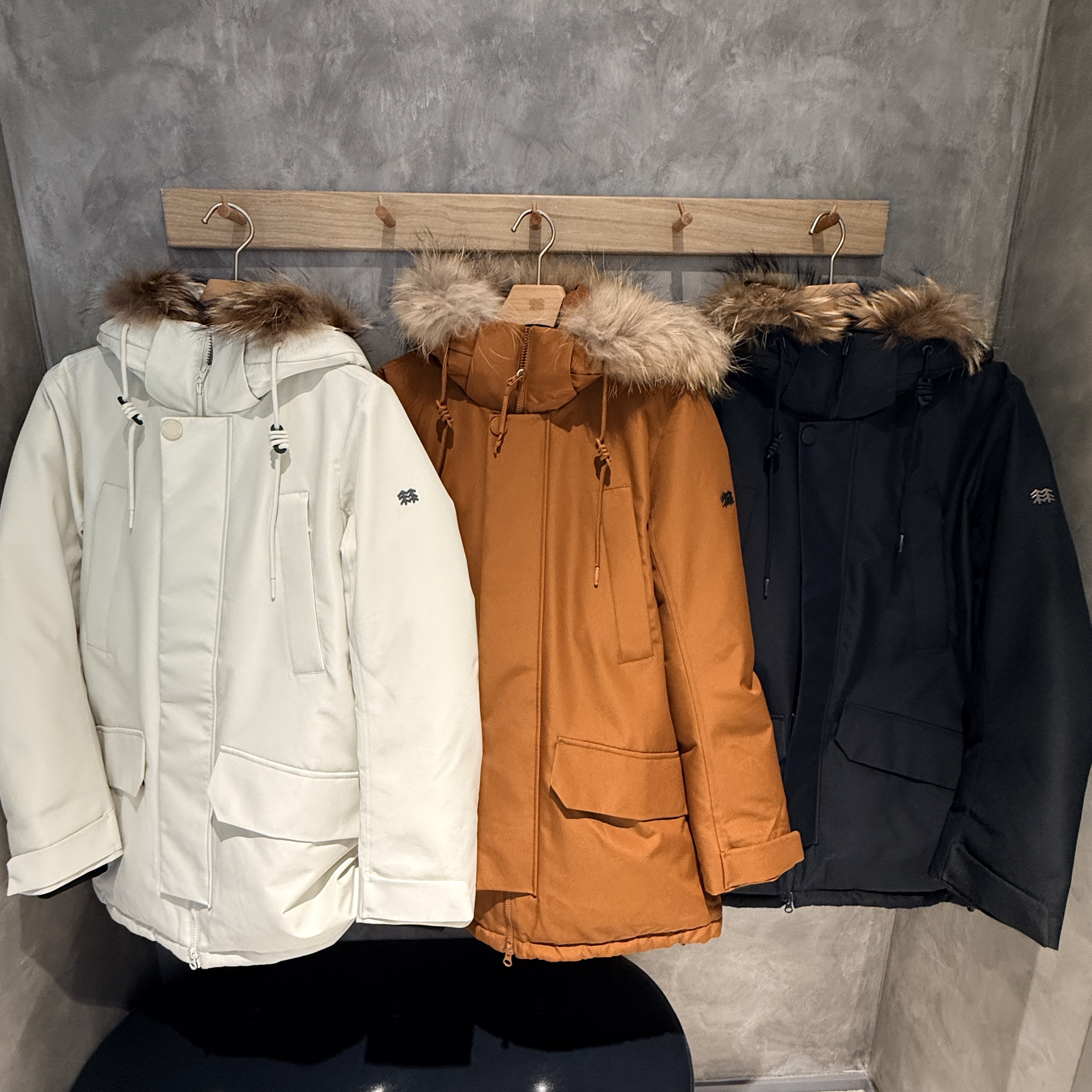 KOLON SPORT可隆冬季男士毛领防水防风透湿鹅绒羽绒服LHDJ4WT595