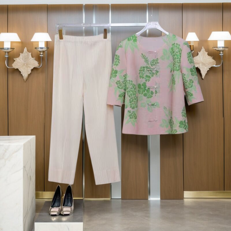 2025新款夏装母亲节衣服三宅妈妈套装端庄大气新中式褶皱女两件套