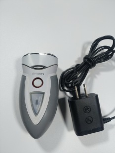 6071 全身水洗 6073 6090电机剃须刀 充电 6075 二手飞利浦HQ6070