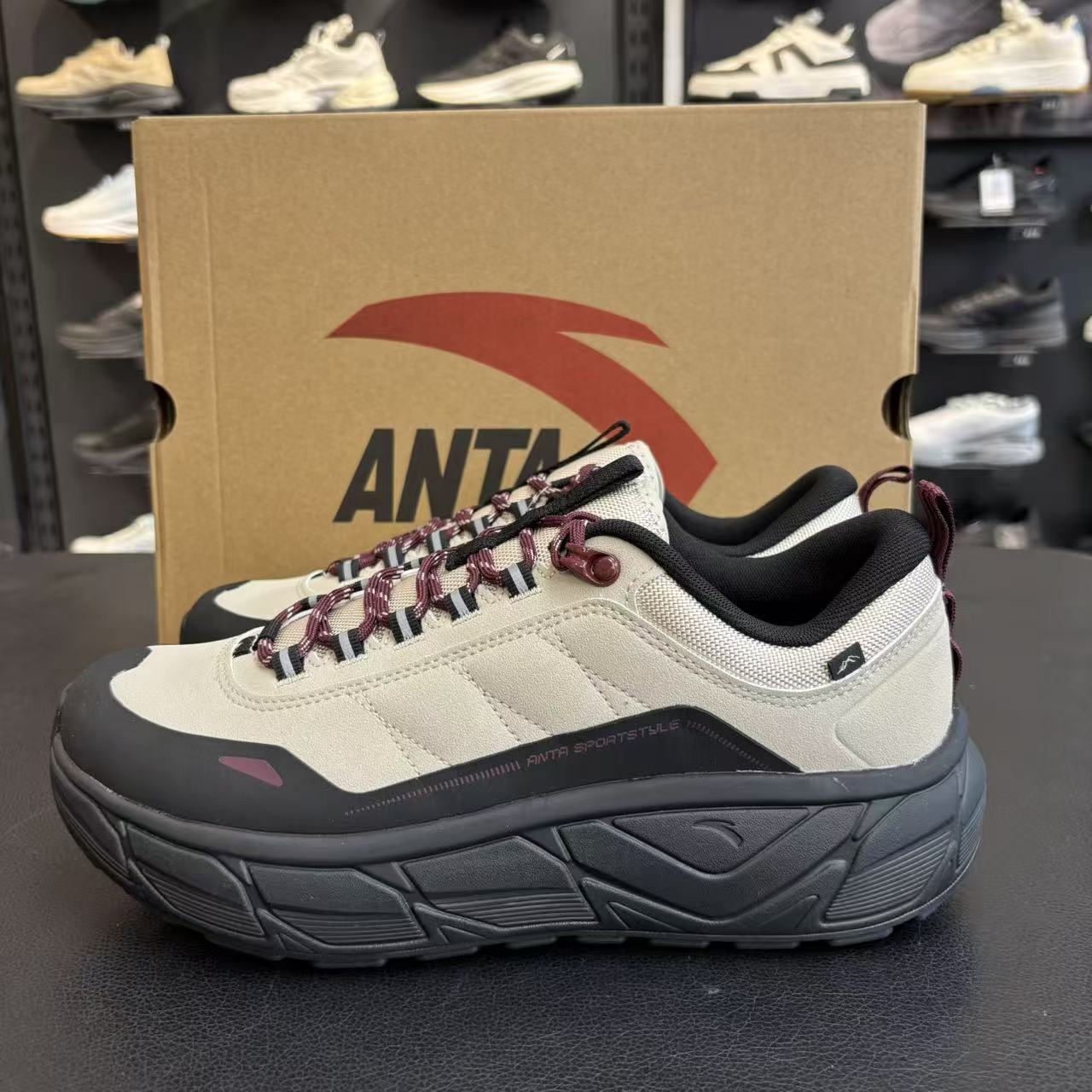 安踏户外革面工装休闲男2025冬款橡胶底防滑耐磨运动鞋112548860