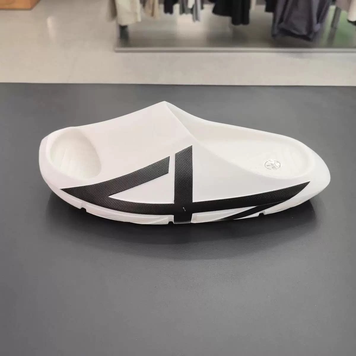 安踏STG篮球拖鞋男防滑外穿新款轻便舒适透气1运动凉鞋112621807