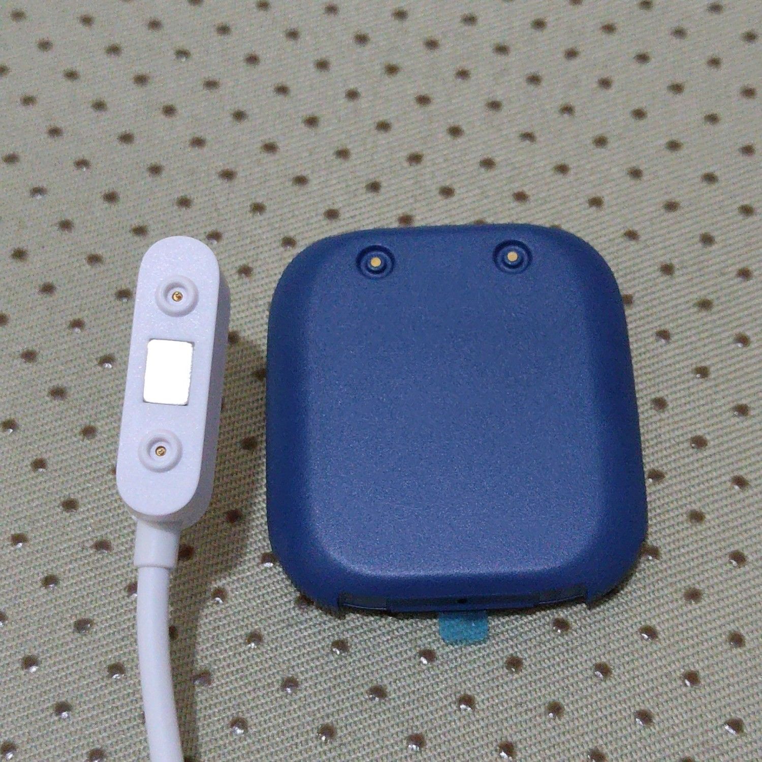 适用小寻T6\T6C\M7儿童手表充电线小米米兔7A手表充电器