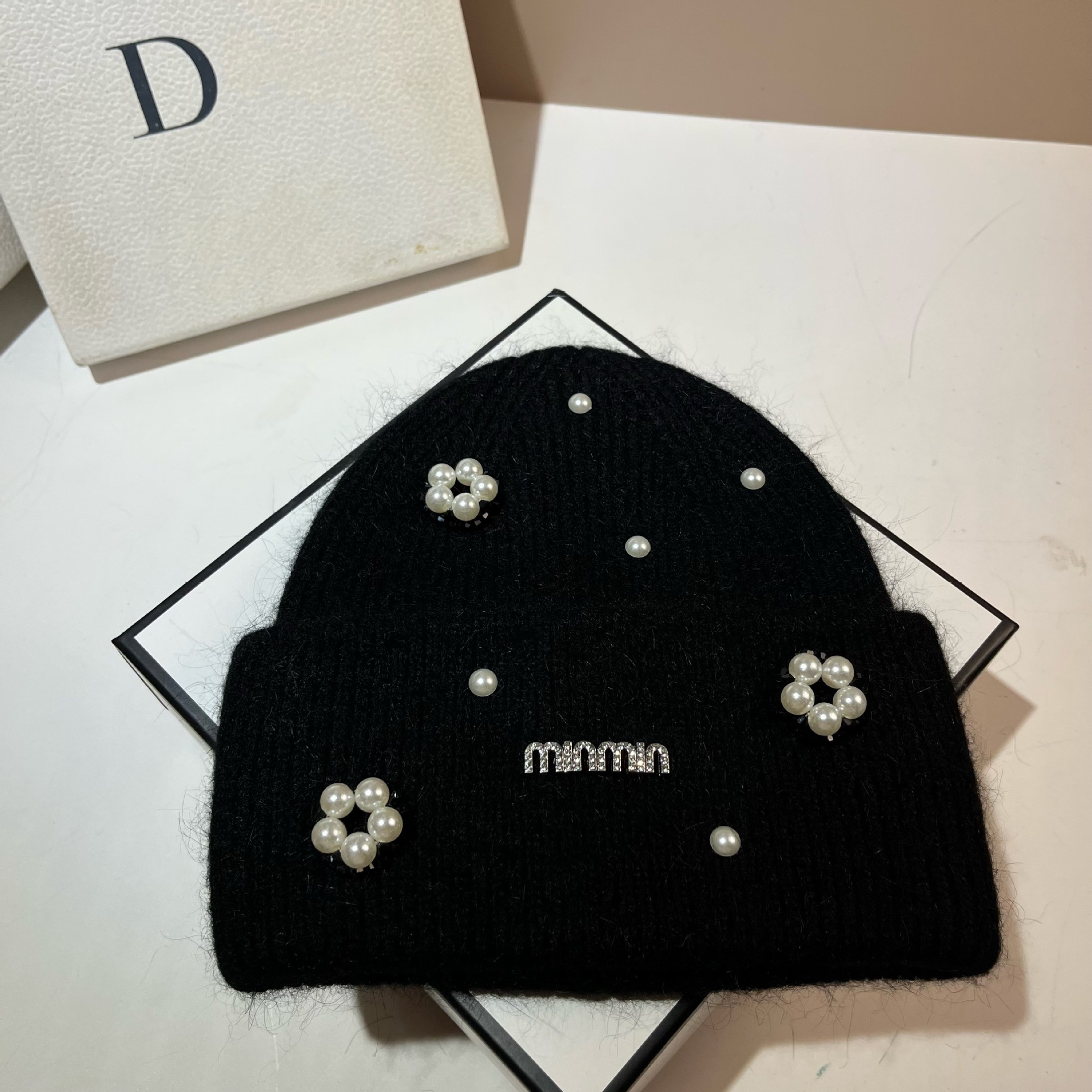 min韩版小香风重工珍珠花朵毛线帽 冬季北欧保暖兔毛双折边针织