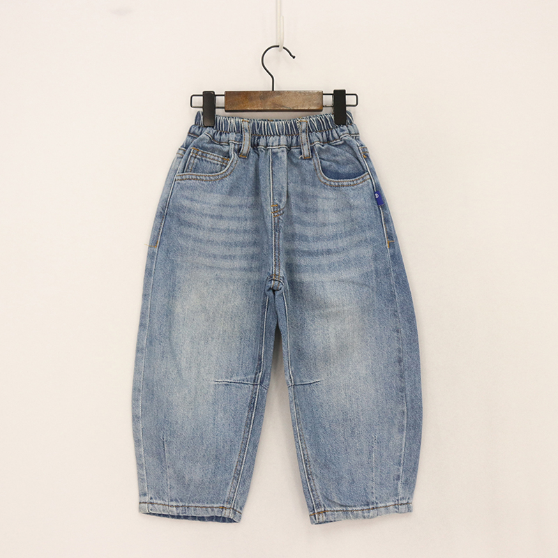 后口袋双红线条纯棉牛仔裤