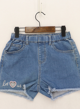 B夏款童装   女童右侧镂空爱心银色闪粉字母毛边短裤   D1c