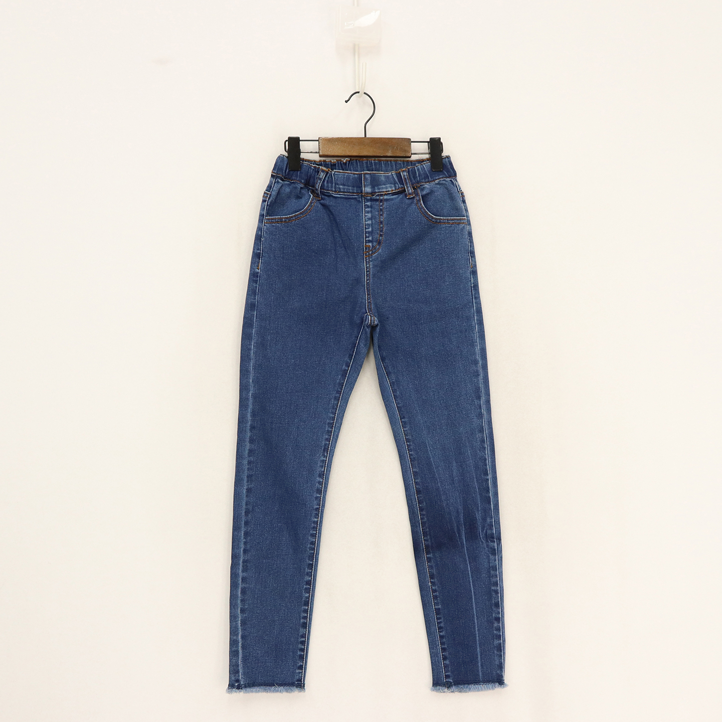 B春秋款童装    女童黄线后尖口袋毛边小脚牛仔裤     D1G