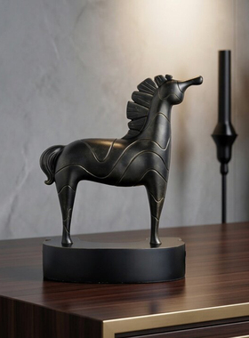 现代简约创意马摆件客厅装饰品