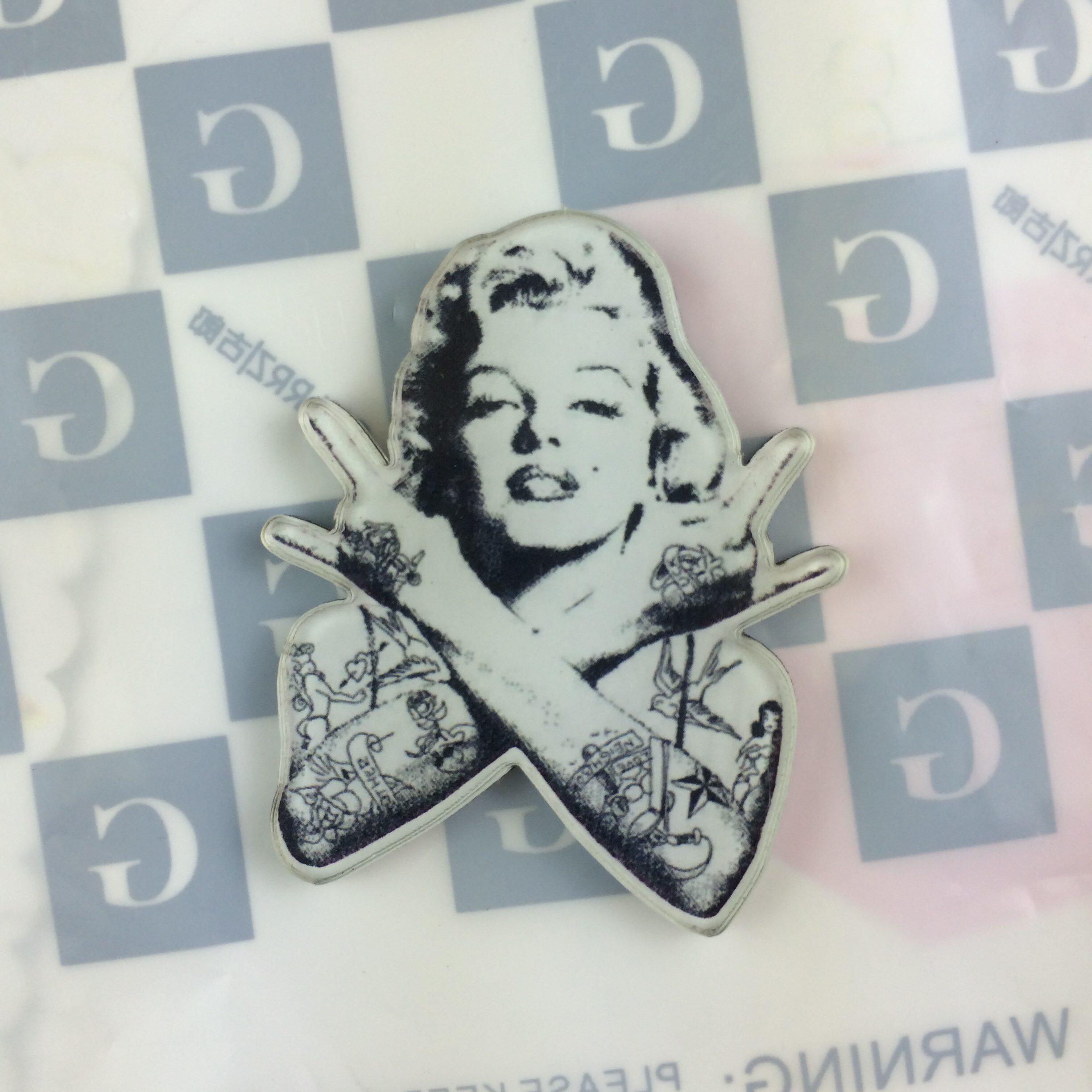Broche femme en plexiglas - Ref 1183842 Image 3