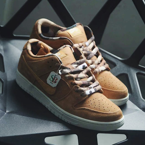 Nike耐克NOTE Manchester Dunk SB棕白男女款低帮板鞋IO9508-200