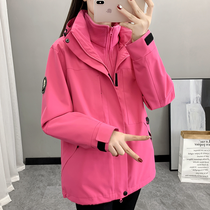 梅红冲锋衣外套女款2025秋冬新款三合一可拆卸小个子防风防水风衣