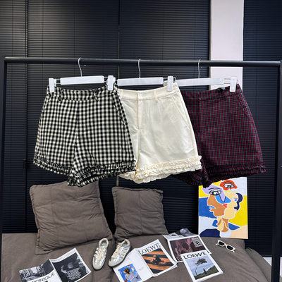 axb假日报刊三色花边短裤高腰