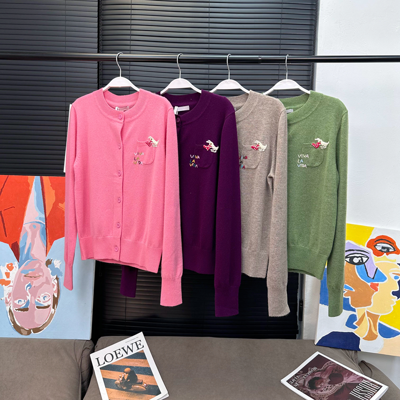 章章10/31 康赛妮30羊绒70羊毛重工纯手绣针织开衫