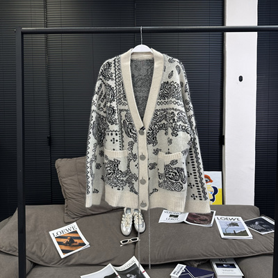 axb 旷野日内瓦 重工大毛衣外套画艺提花浣熊绒羊毛针织开衫