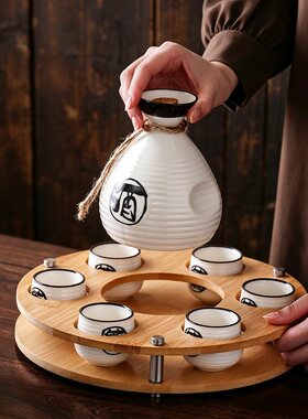 日式陶瓷白酒杯套装含酒壶分酒器
