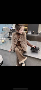 女童皮草马甲毛衣喇叭裤三件套2025冬装韩版洋气美拉德女孩潮套装
