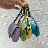 松家同款 多巴胺色头层牛皮耳机挂件包时尚 迷你mini小饰品包