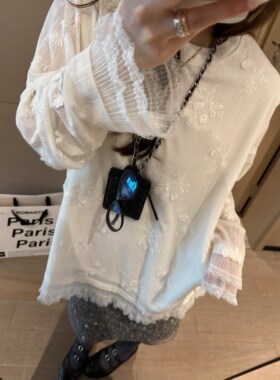 FILLE | 刺绣蕾丝t miu系叠穿氛围甜美重工内搭长袖打底套头小衫