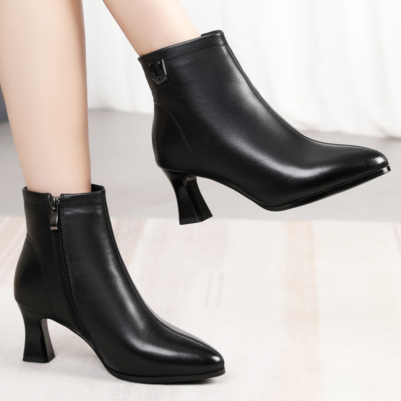 真皮马丁靴细跟软底靴子时尚