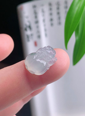 缅甸A货冰种飘花翡翠貔貅裸石