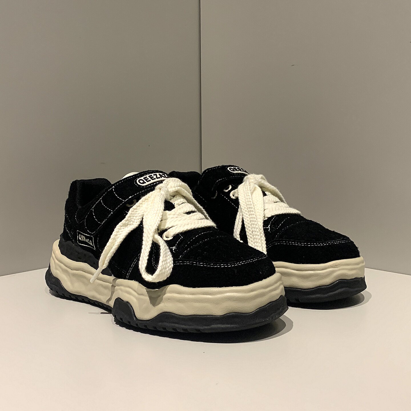 ins潮流新款情侣款溶解鞋港风复古休闲皮鞋黑色简约百搭学生板鞋