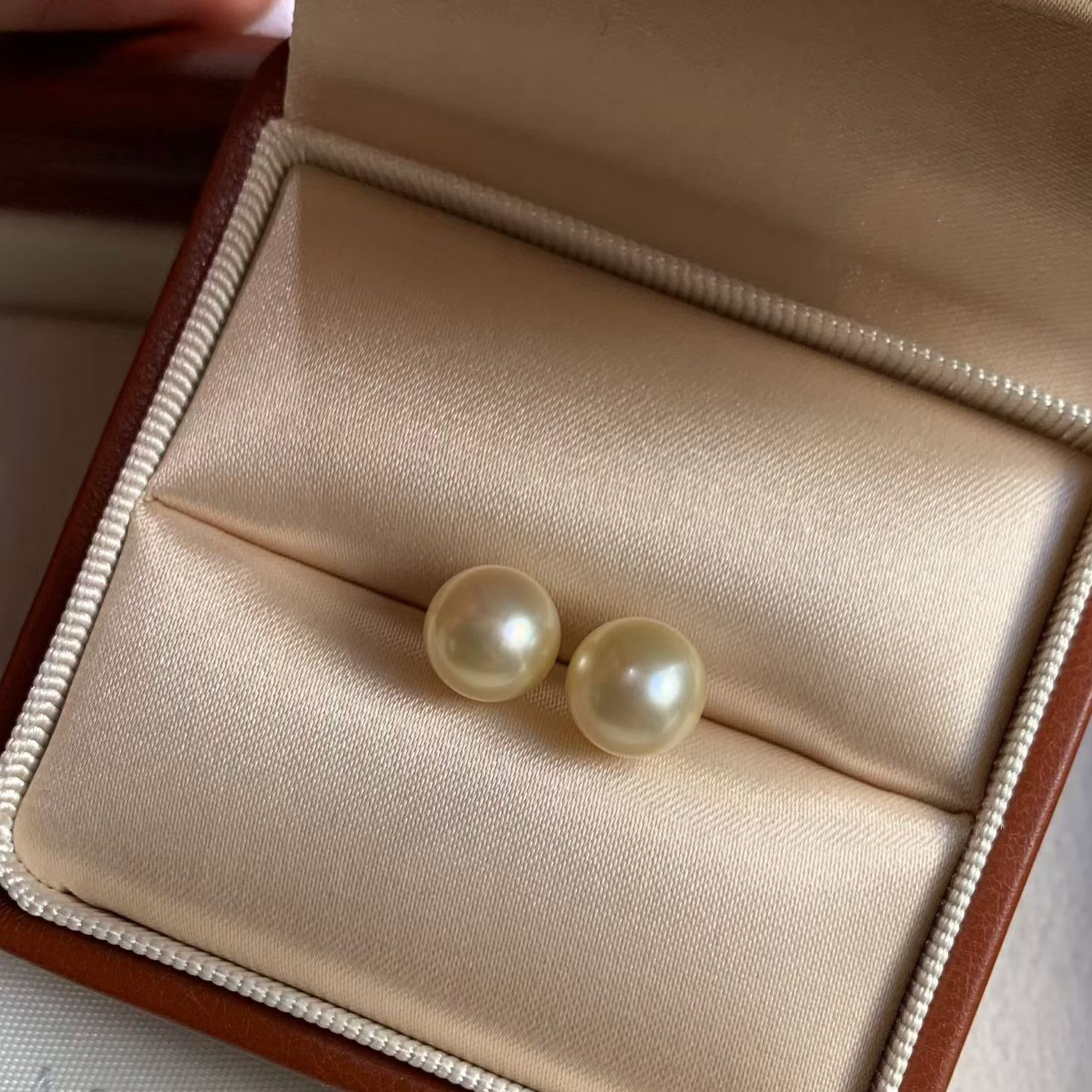 进口海水金珍珠耳钉海水9mm圆形金珠925银厚实耳针赠证书超高性价