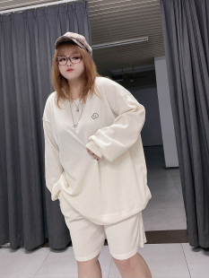 260斤洋气初秋运动休闲套装潮流显瘦卫衣短裤hello胖妞特大码女装