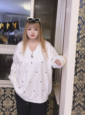 400斤甜美刺绣爱心显瘦V领针织衫宽松洋气毛衣hello胖妞大码女装