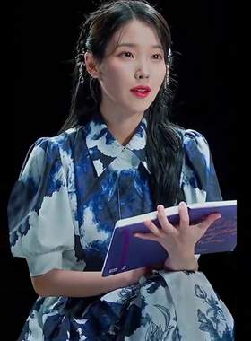 IU李知恩同款2023夏新短袖水墨画抽象蓝色印花中长款衬衫领连衣裙