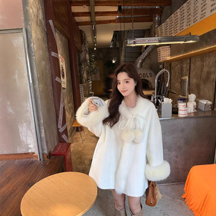 千金风狐狸毛领羊毛外套女2025冬新款白色中长款保暖毛呢大衣