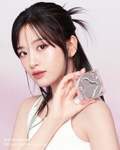 首发现货CLIO 珂莱欧雨露气垫女团水光肌清透底妆粉水晶滋润遮瑕