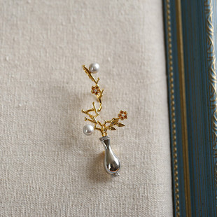 春不晚丨软语设计古典优雅天然淡水珍珠真多麻银灰色梅花瓶胸针