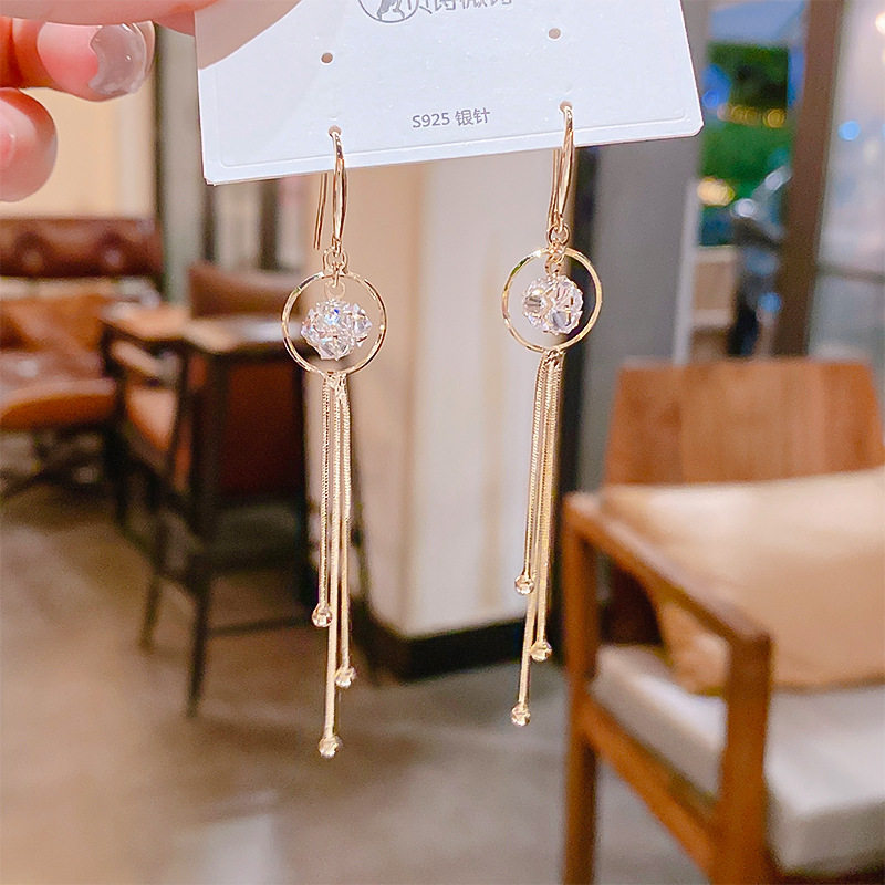 实拍新品圆形几何锆石球球流苏耳环 女长款感流显脸瘦耳饰品