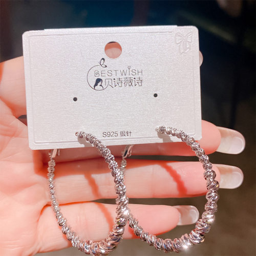 实拍新款灵动碎银子金属风圈圈耳环 银针感潮流街拍ins风耳钉