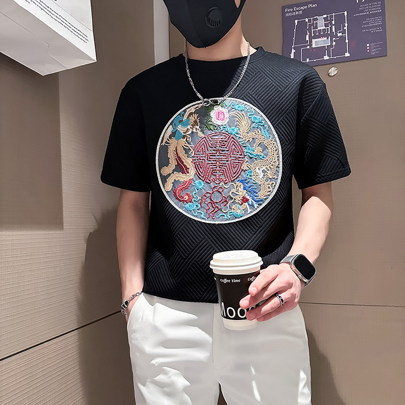 B323-DT71-P48控68社会小伙短袖T恤男店主风风绣标百搭半截袖图片