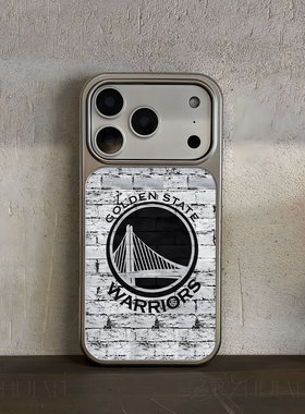 勇士队标志手机壳大孔电镀黑框碳纤纹二合一磁吸适用苹果17promax华为P60PROPURA70ULTRAMATE70PROPLUS