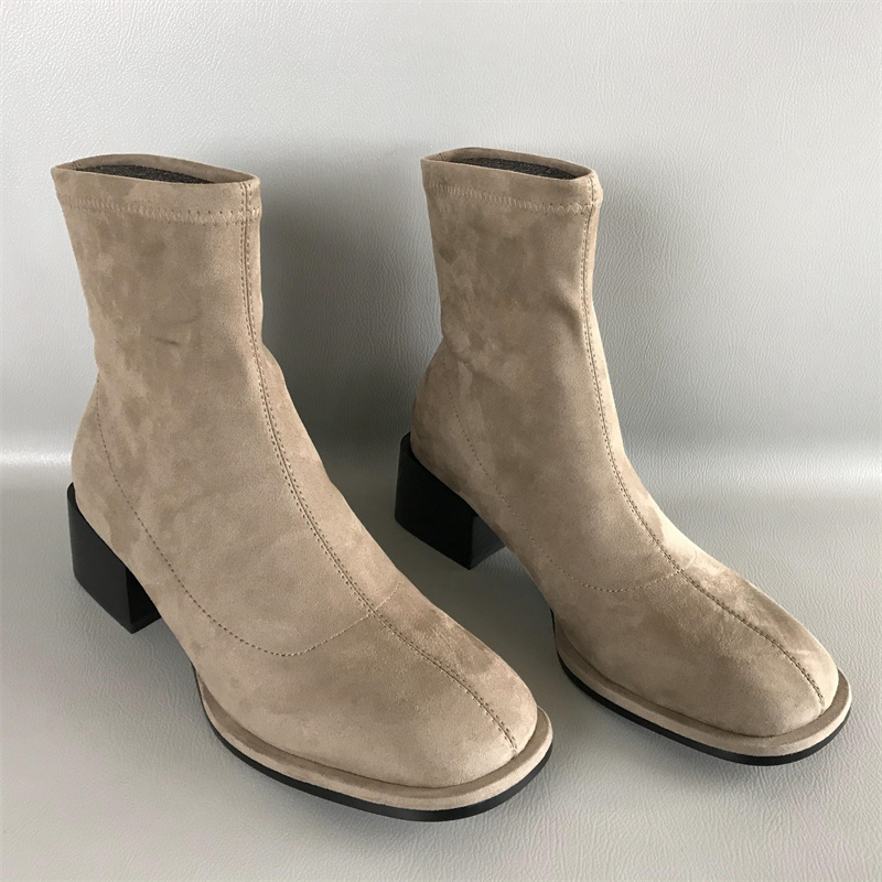 其他低跟弹力绒时装靴