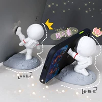 Креативный настольный космонавт для офиса, космический держатель для телефона, милый декор, подарок на день рождения